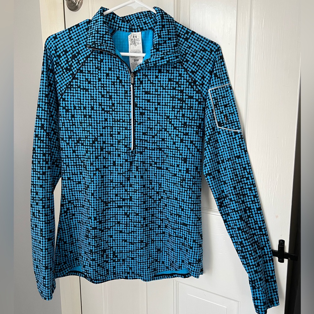 Under Armour women’s athletic top long sleeve size medium